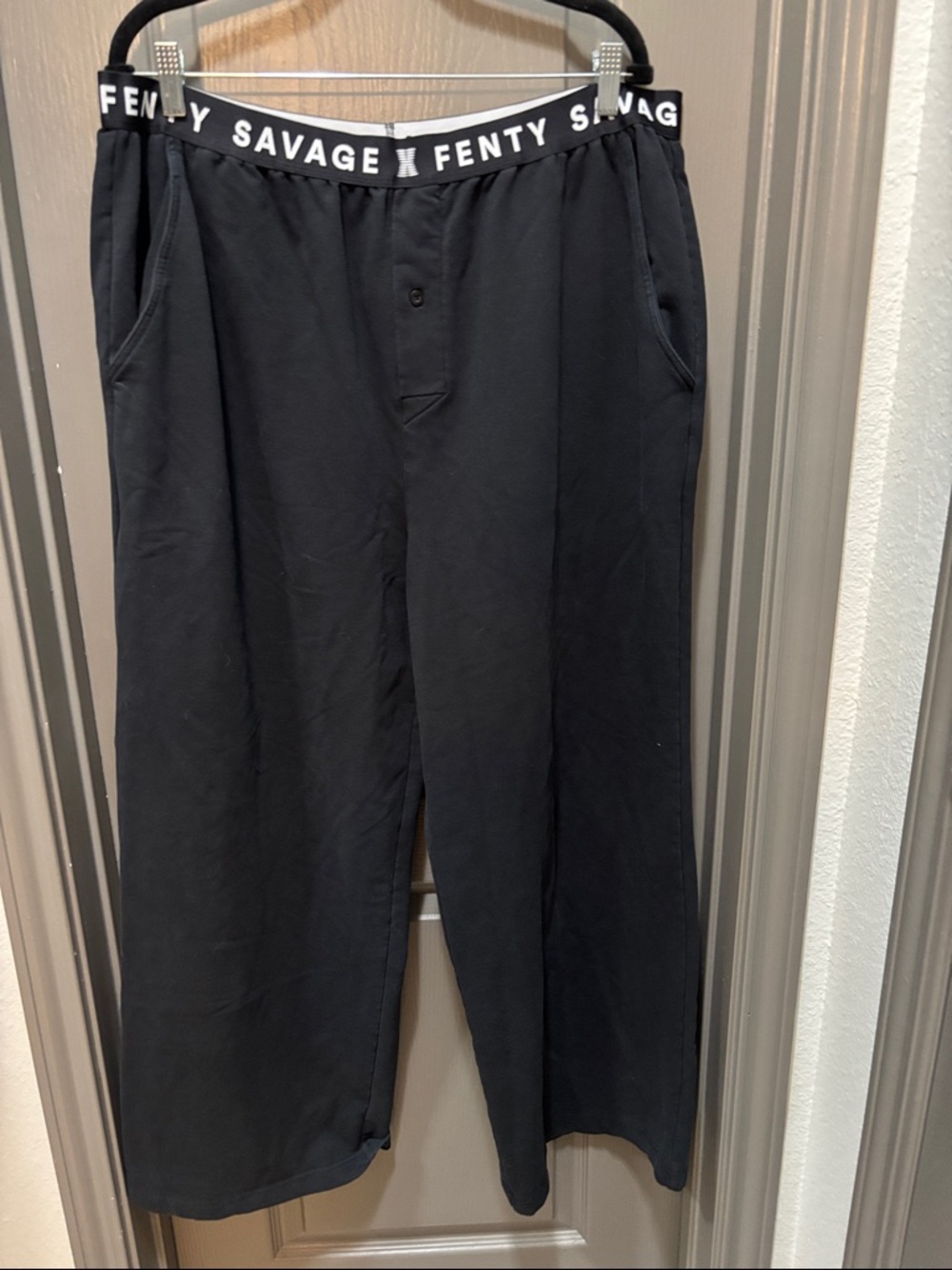 Savage X Fenty Unisex  Lounge Pants (fits like a women’s 26/28)